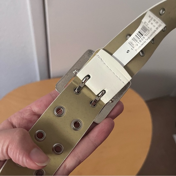 Target Double Grommet Faux Leather White Belt Women’s Small - Picture 7 of 10